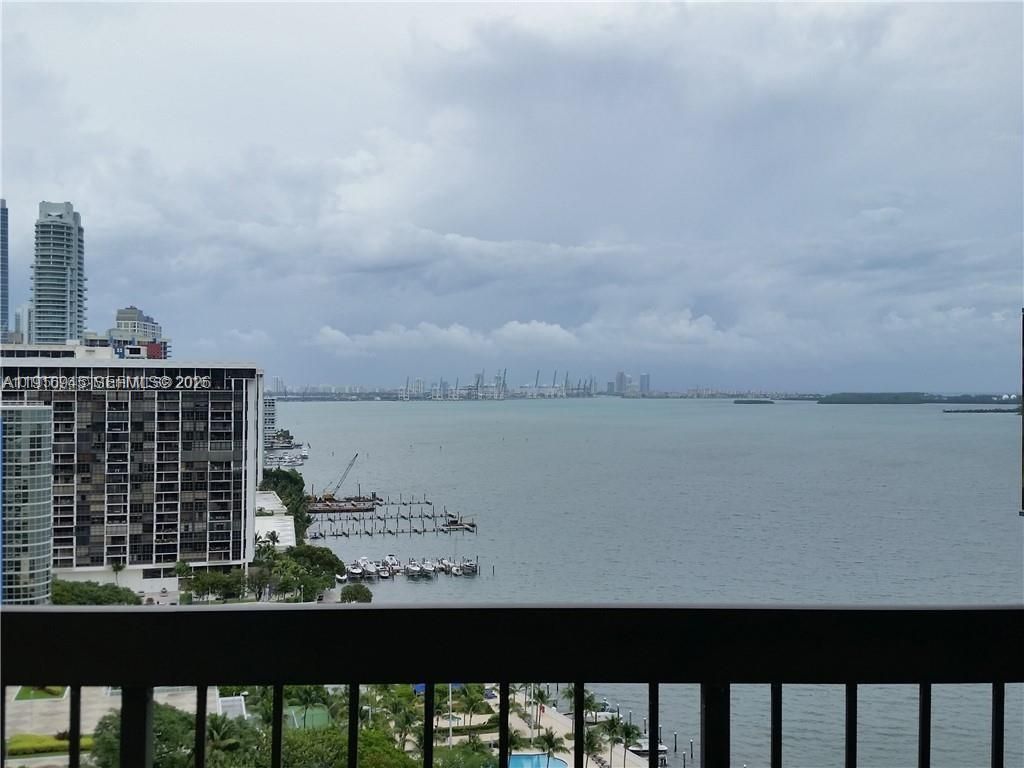 2333 Brickell Ave, Unit 2215, Miami, FL 33129 Photo