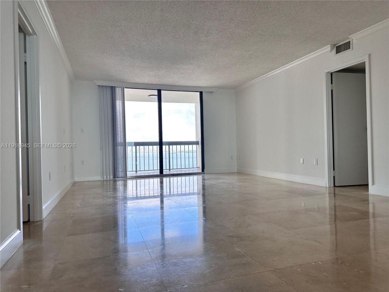 2333 Brickell Ave, Unit 2215, Miami, FL 33129 Photo