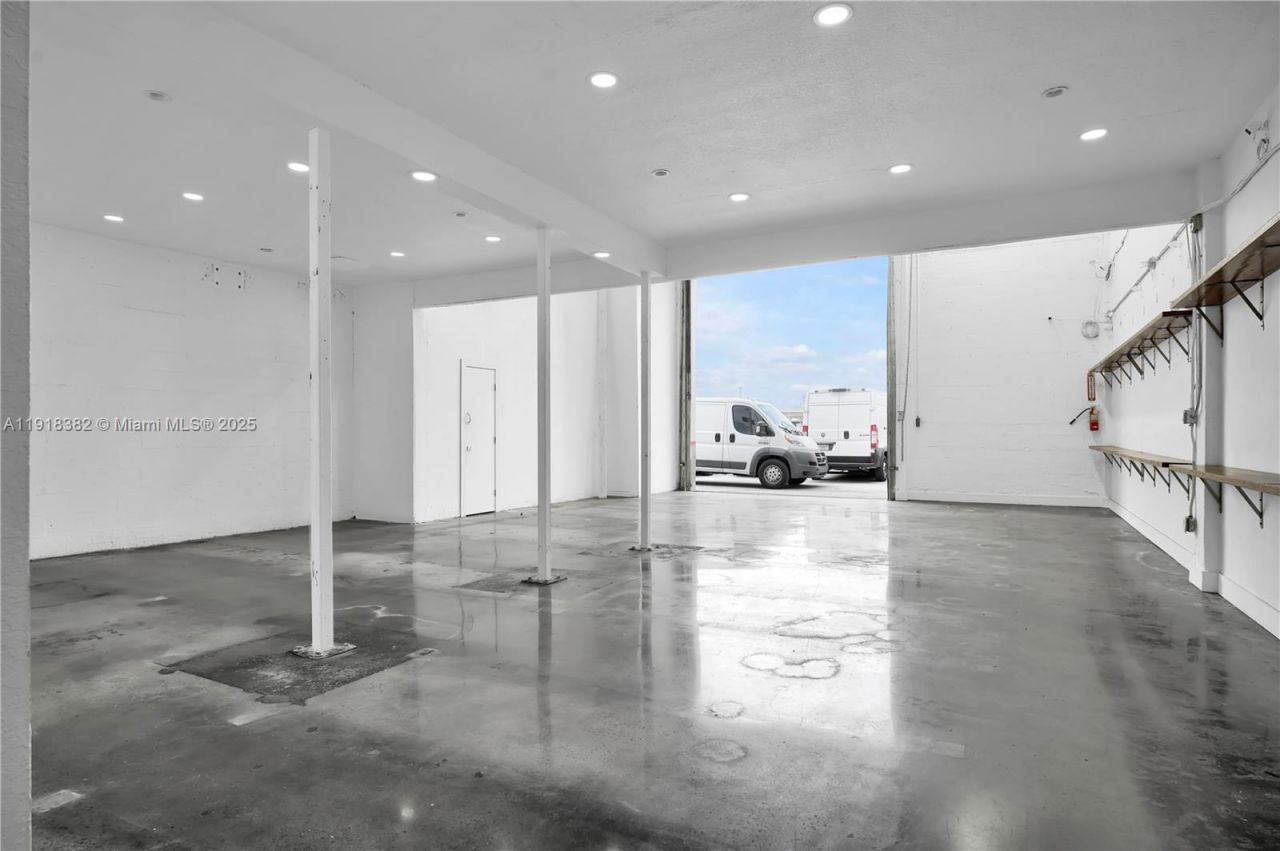 7311 NW 12th St, Unit 29, Miami, FL 33126 Photo