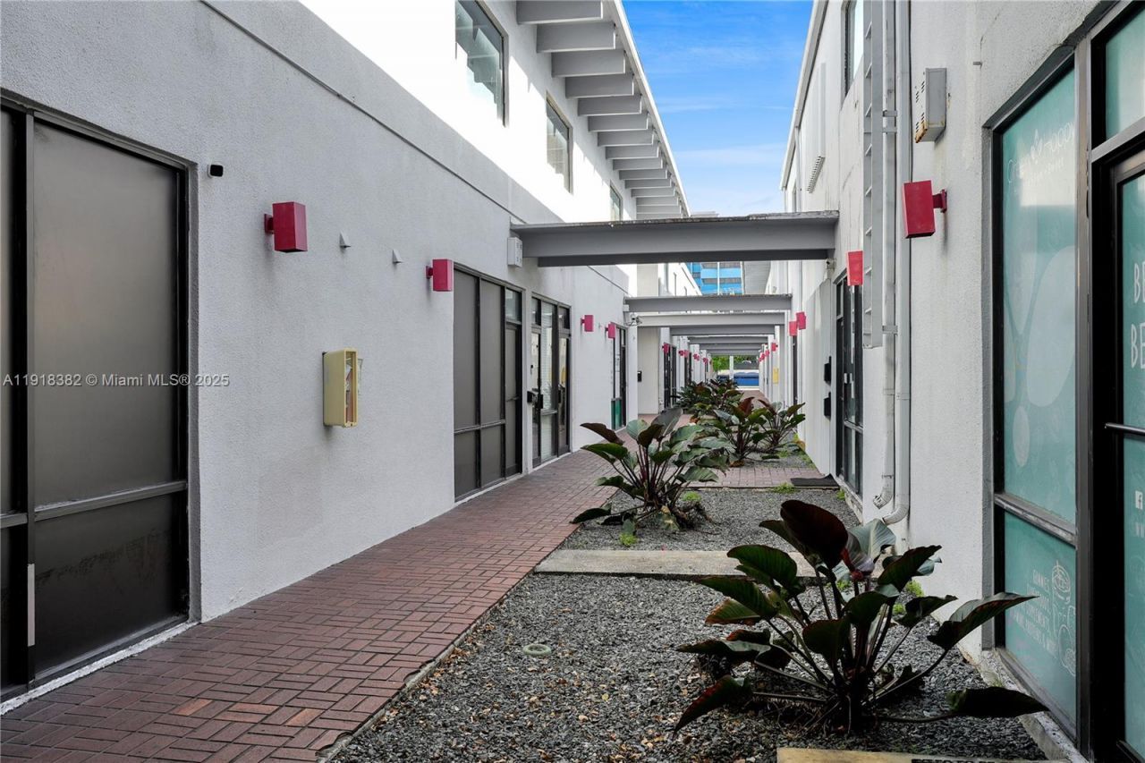 7311 NW 12th St, Unit 29, Miami, FL 33126 Photo