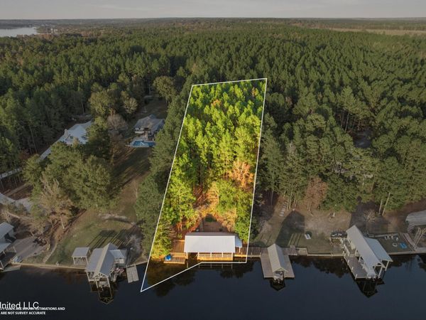 15 Lakeridge Point, Lumberton, MS 39455
