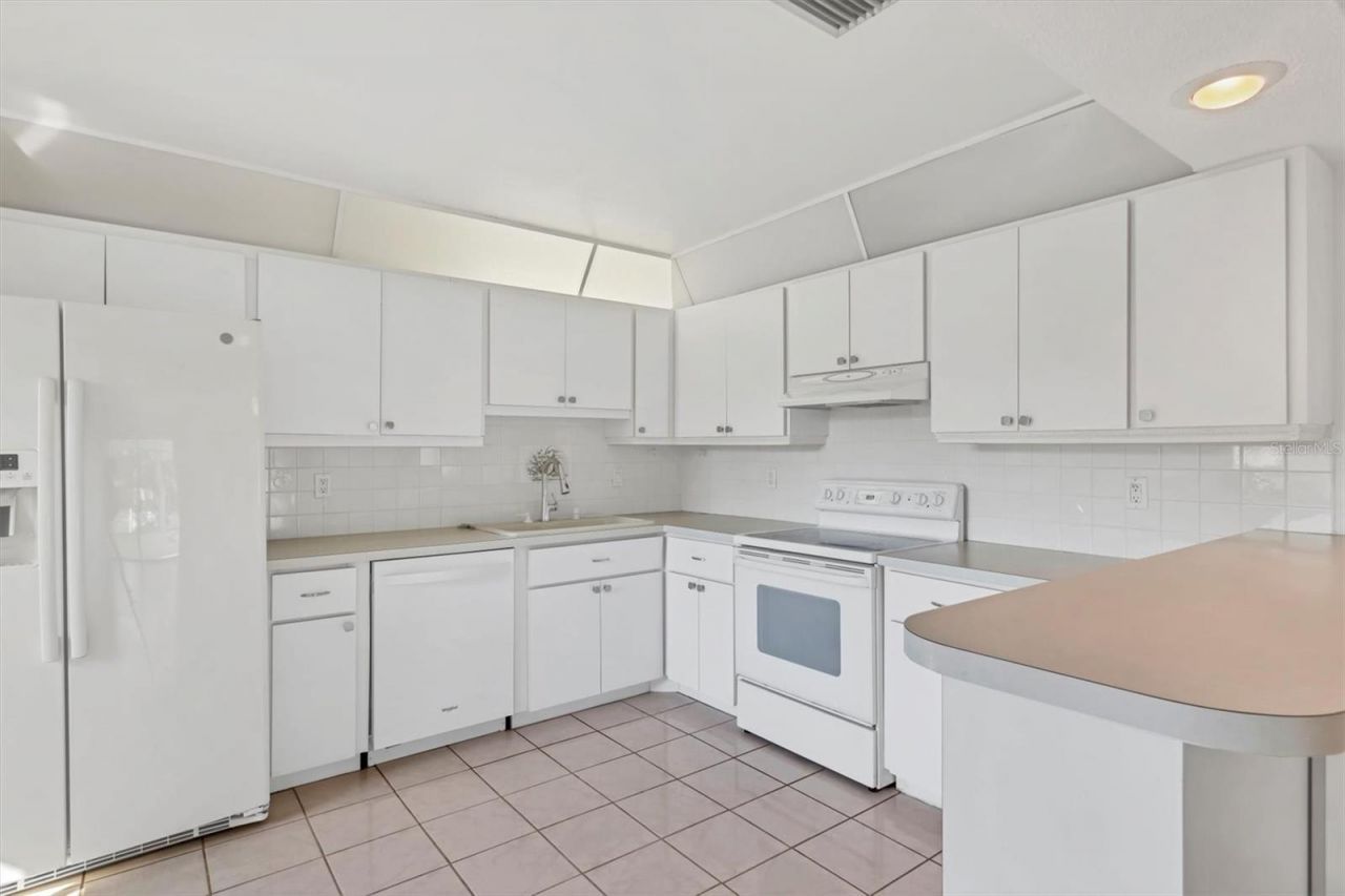 5400 34th Street W, Unit B17, Bradenton, FL 34210 Photo