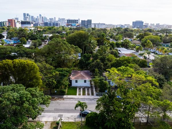 270 NW 35th Street, Miami, FL 33127