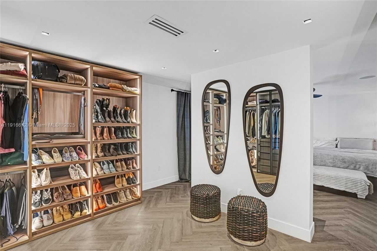 14135 N Miami Ave, Miami, FL 33168 Photo