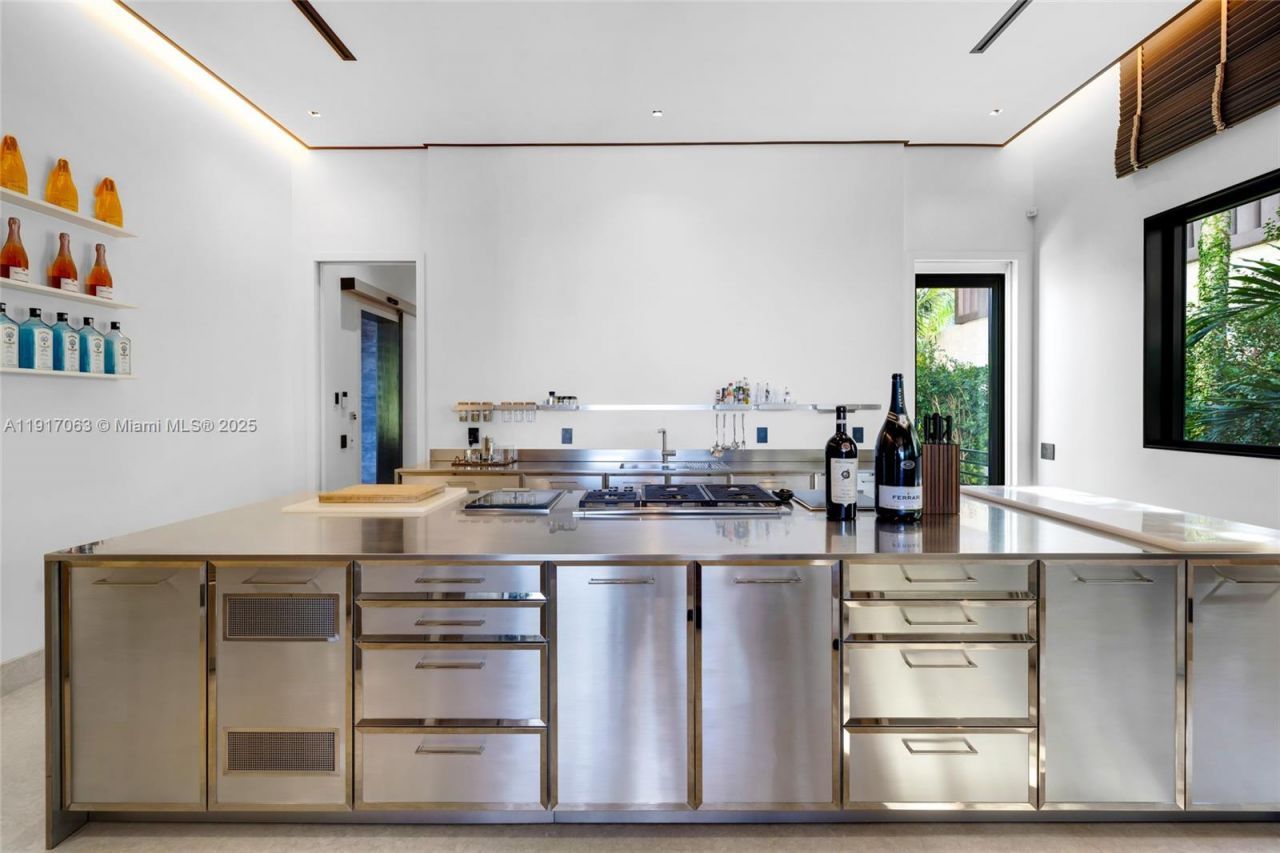 200 W Rivo Alto Dr, Miami Beach, FL 33139 Photo