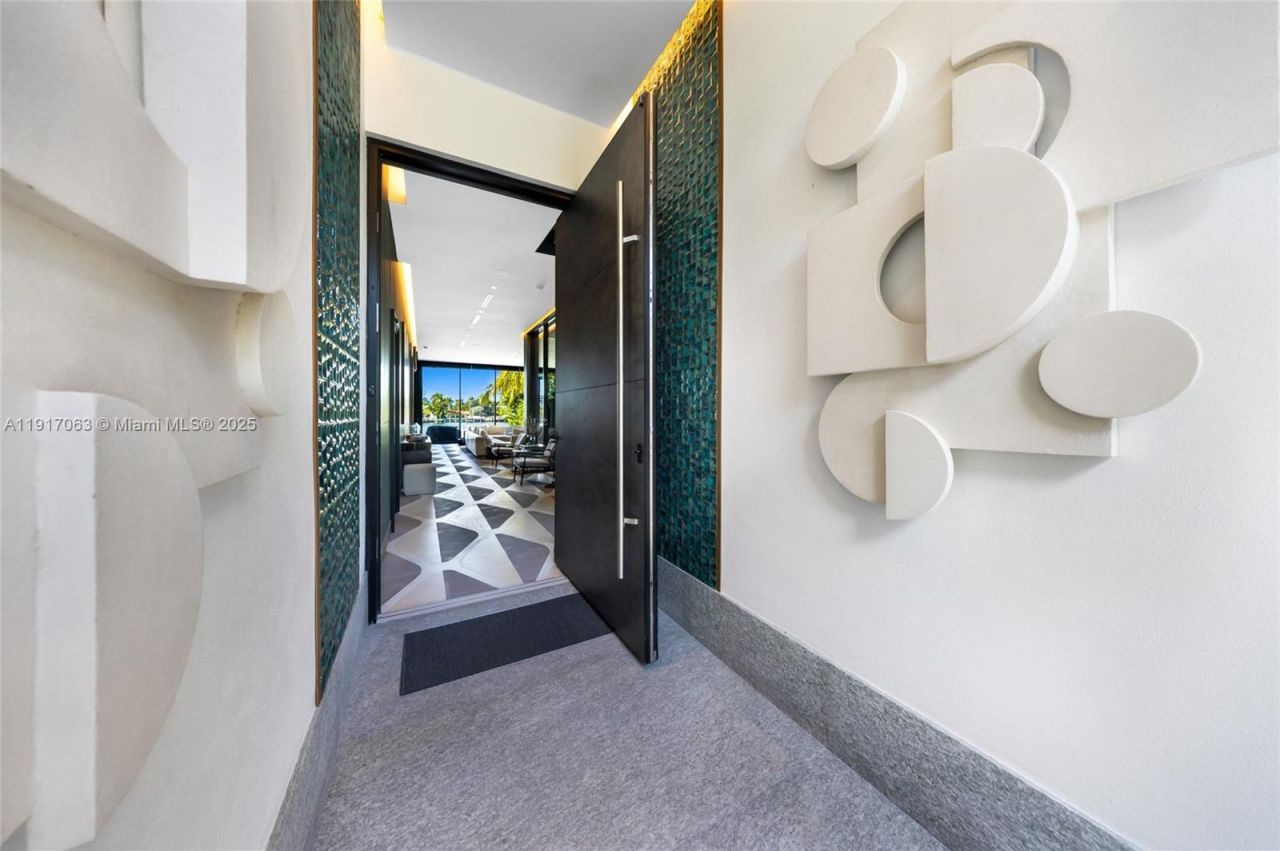 200 W Rivo Alto Dr, Miami Beach, FL 33139 Photo