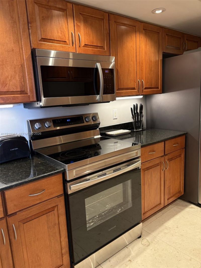 6917 Collins Ave, Unit PH20, Miami Beach, FL 33141 Photo