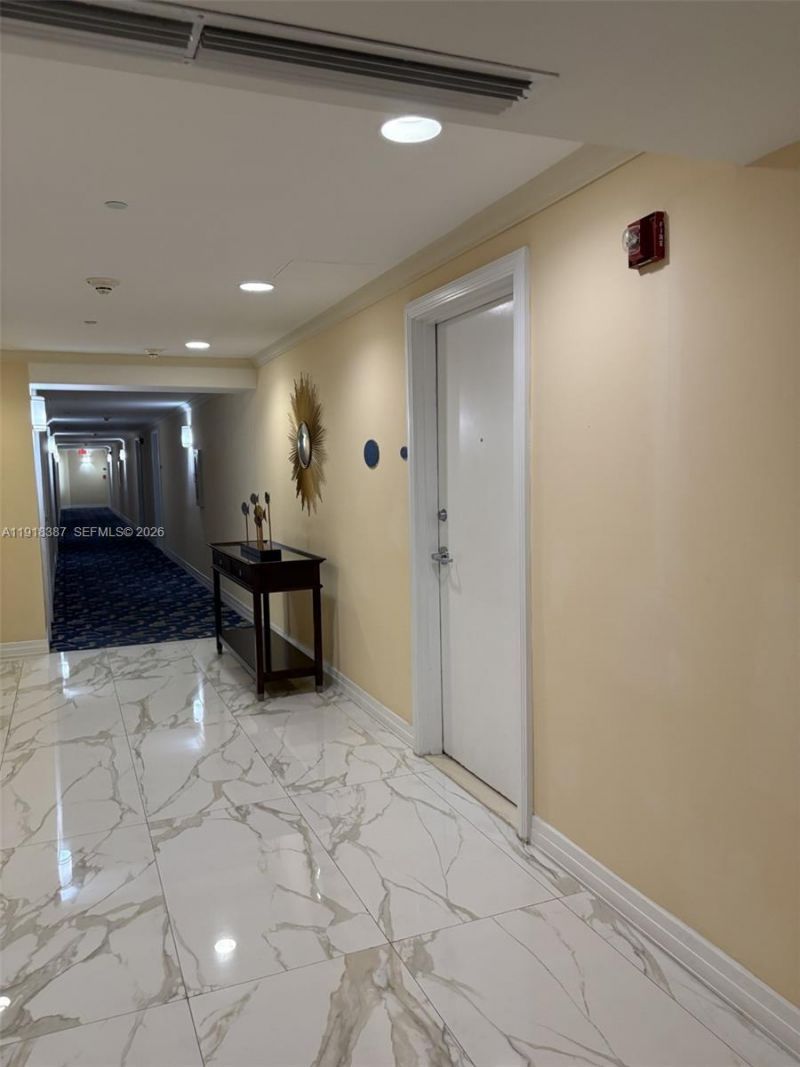 6917 Collins Ave, Unit PH20, Miami Beach, FL 33141 Photo