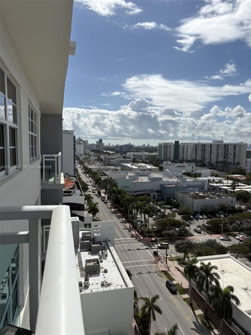 6917 Collins Ave, Unit PH20, Miami Beach, FL 33141 Photo