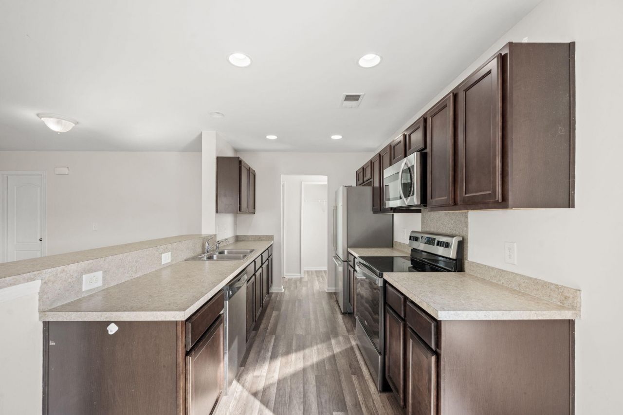 232 Coosawatchie Street Photo 15