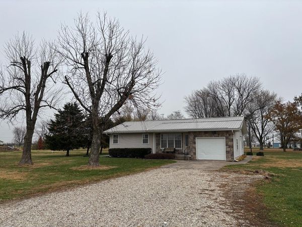 1149 E Us Highway 54, Vandalia, MO 63382