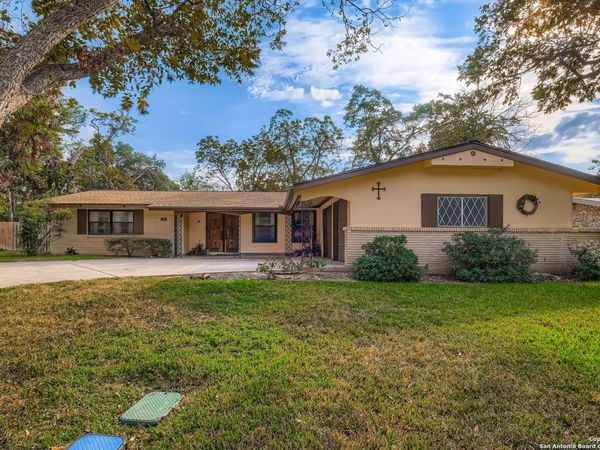 742 Winfield, Windcrest, TX 78239