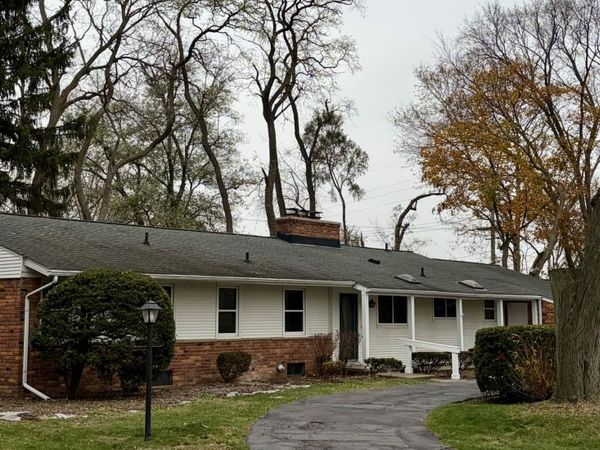 6493 Thorncrest Drive, Bloomfield Hills, MI 48301