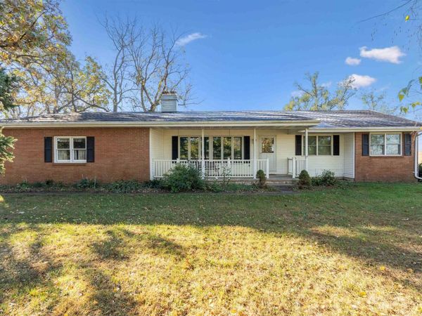 1836 105th St, Hazleton, IA 50641