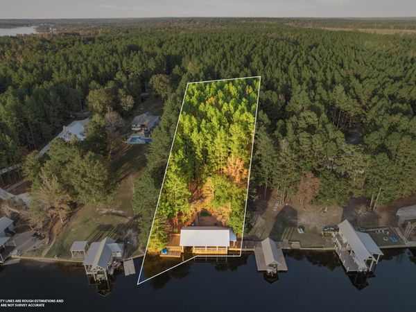 15 Lakeridge Point, Lumberton, MS 39455