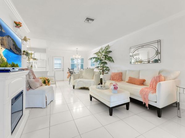 2131 NE 42nd Court, Unit 211e, Lighthouse Point, FL 33064