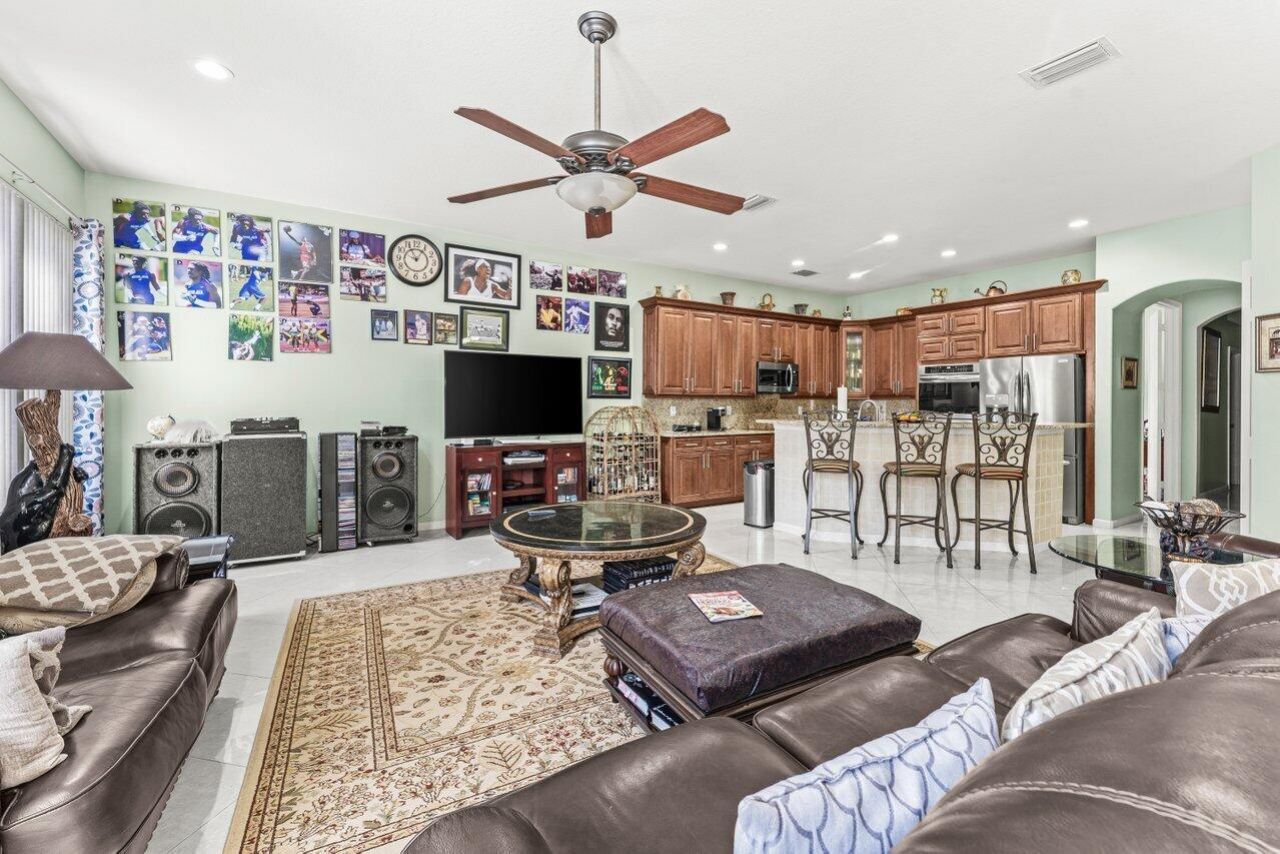 2957 Fontana Place, Royal Palm Beach, FL 33411 Photo