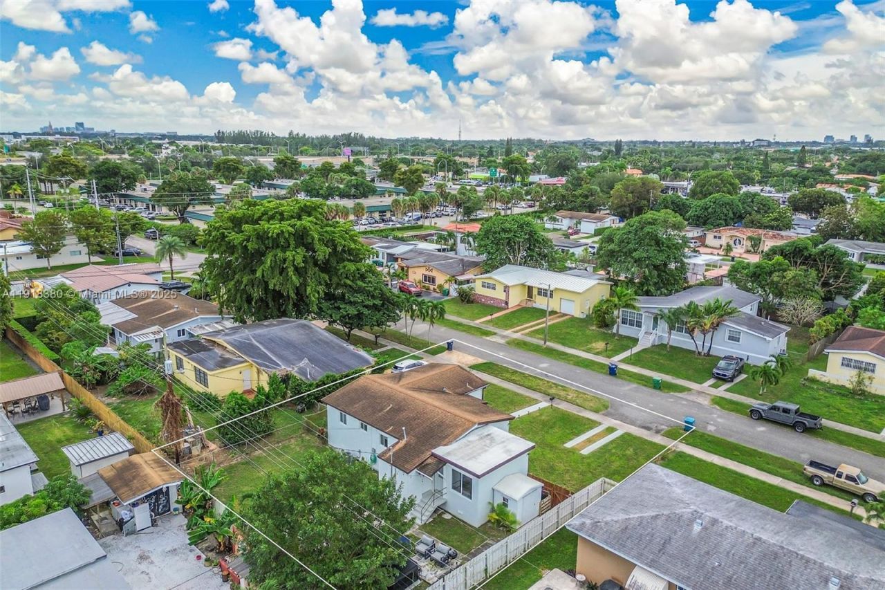 7901 SW 22nd St, Miami, FL 33155 Photo