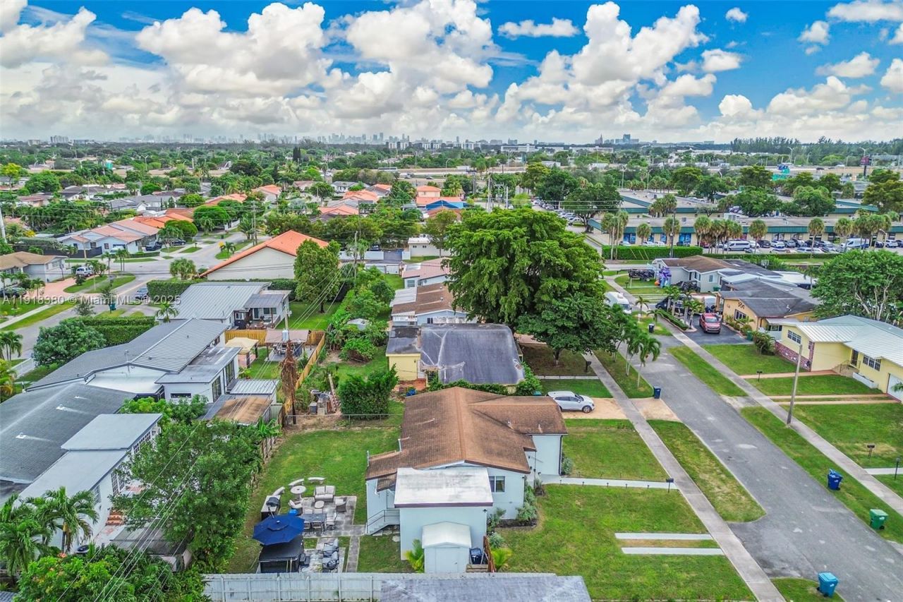 7901 SW 22nd St, Miami, FL 33155 Photo