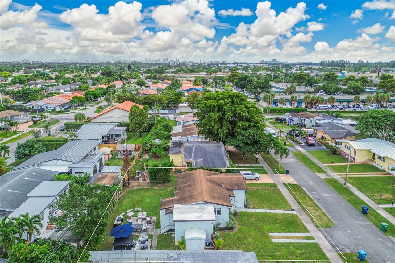 7901 SW 22nd St, Miami, FL 33155 Photo