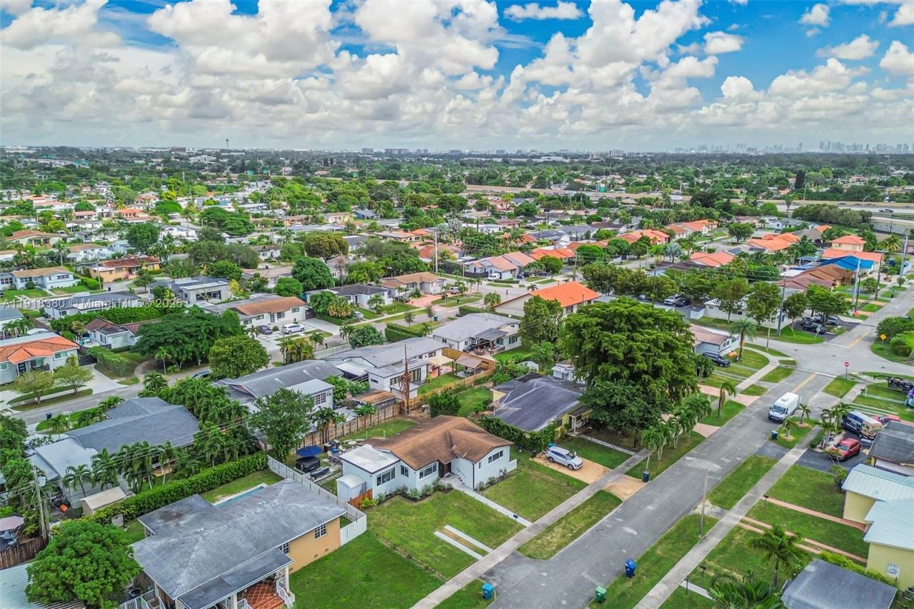 7901 SW 22nd St, Miami, FL 33155 Photo