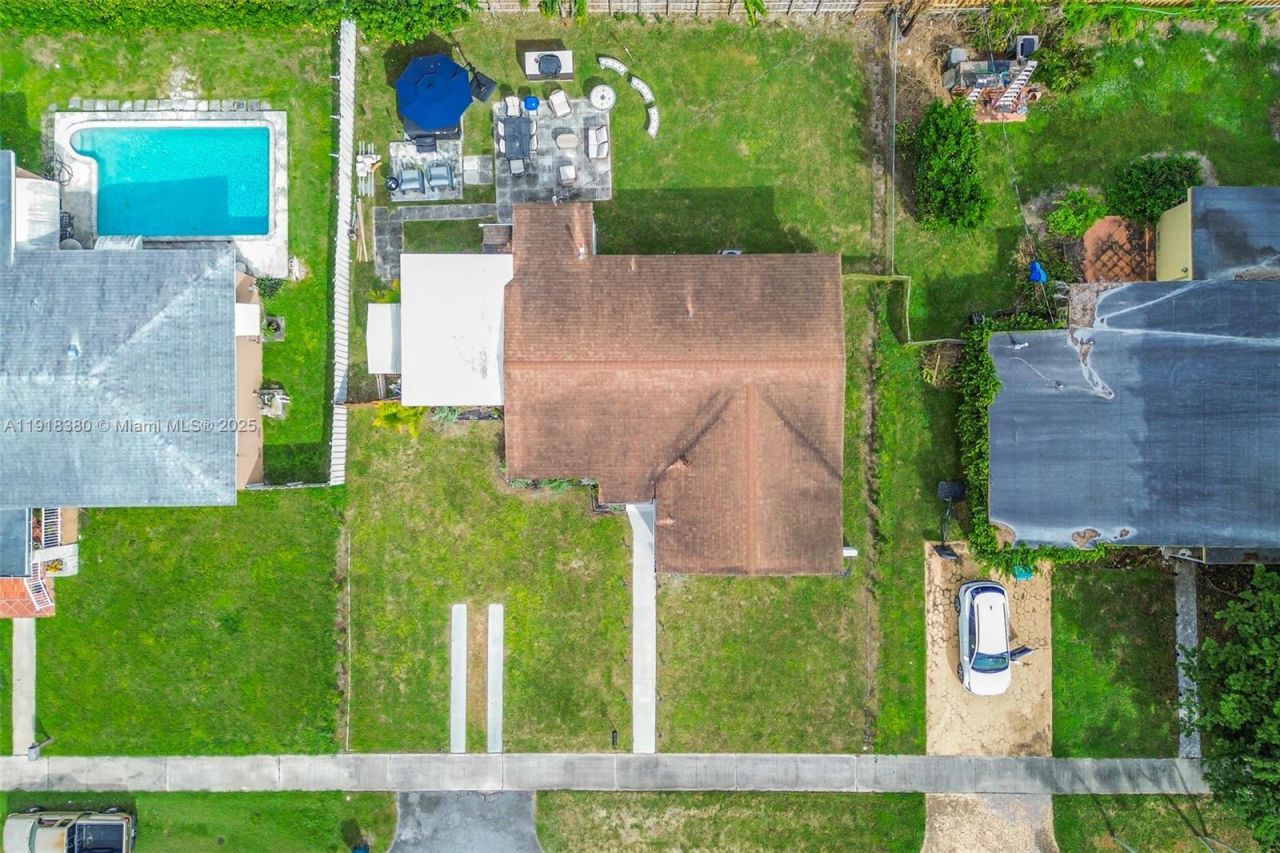 7901 SW 22nd St, Miami, FL 33155 Photo