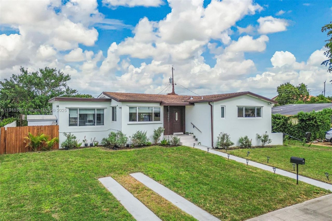 7901 SW 22nd St, Miami, FL 33155 Photo