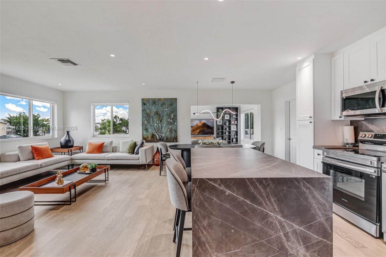 7901 SW 22nd St, Miami, FL 33155 Photo