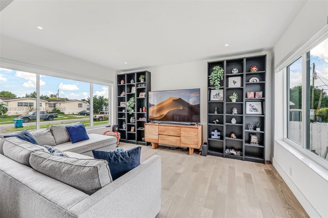 7901 SW 22nd St, Miami, FL 33155 Photo