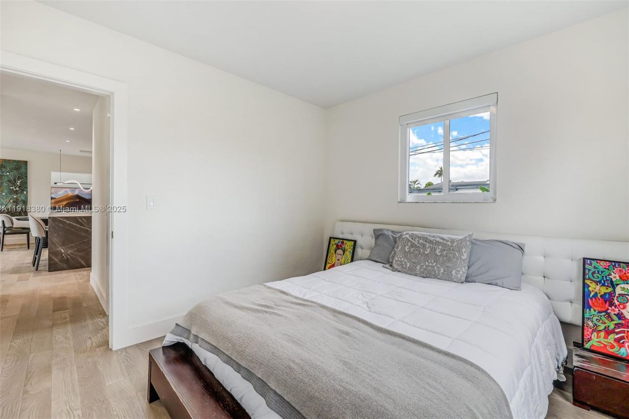 7901 SW 22nd St, Miami, FL 33155 Photo