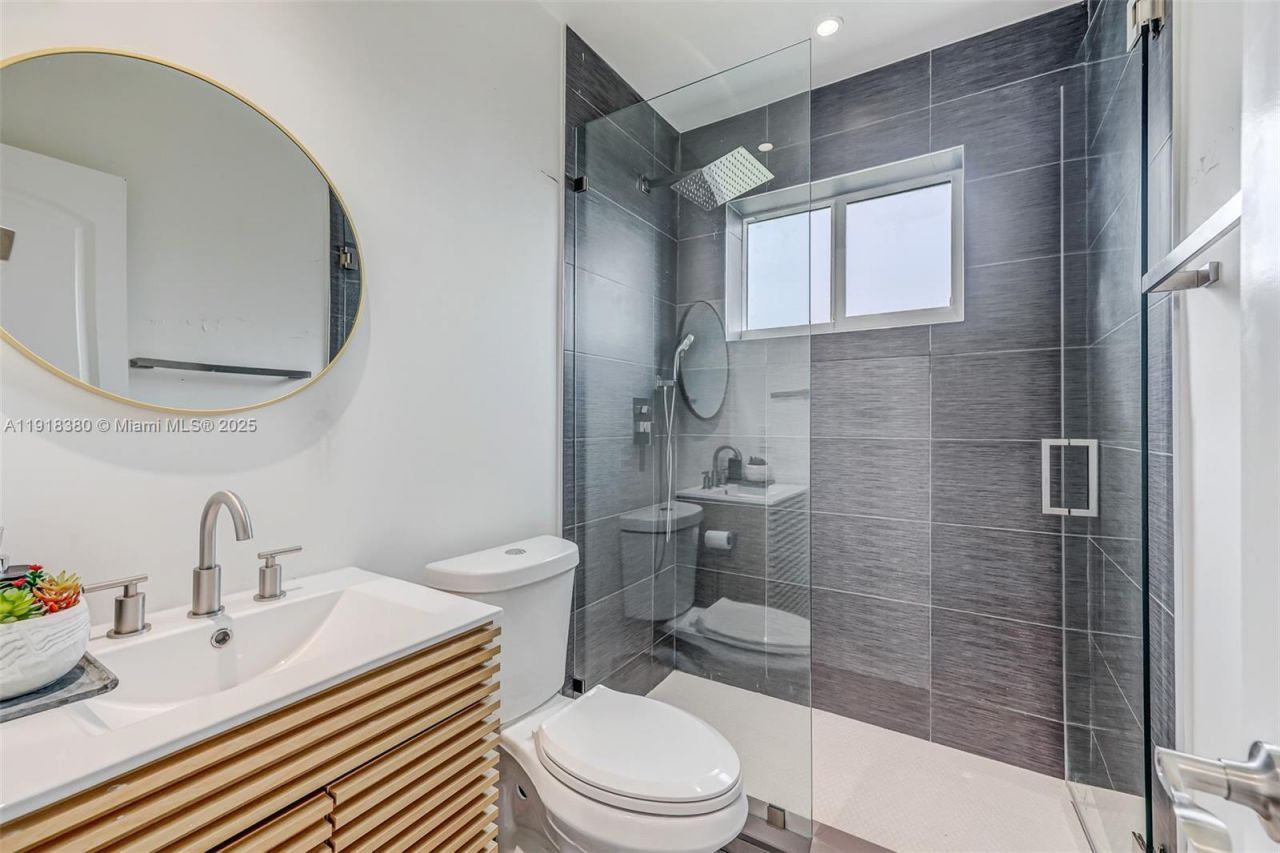 7901 SW 22nd St, Miami, FL 33155 Photo