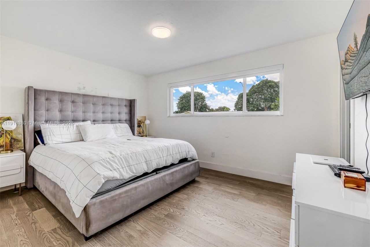 7901 SW 22nd St, Miami, FL 33155 Photo