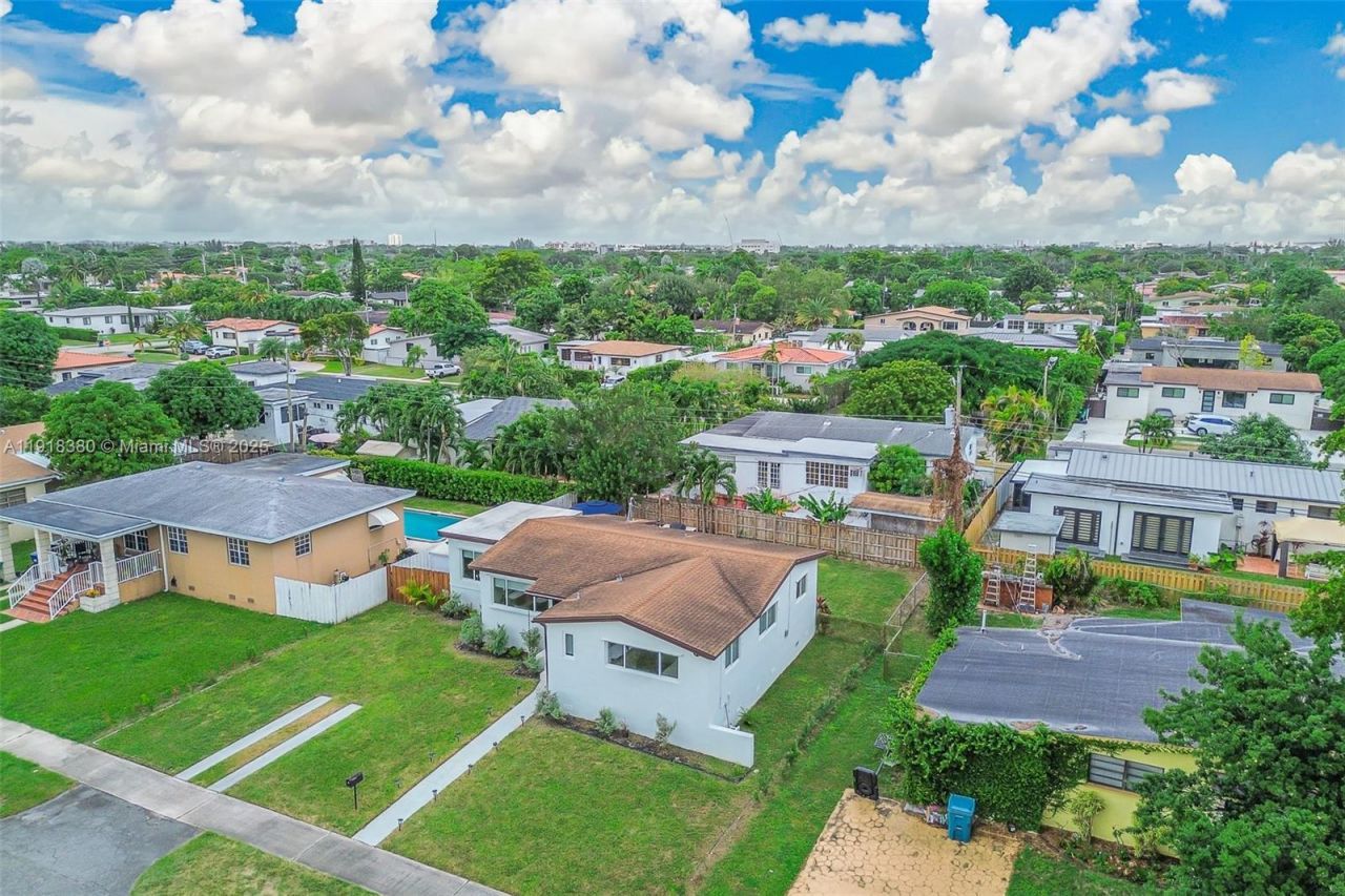 7901 SW 22nd St, Miami, FL 33155 Photo