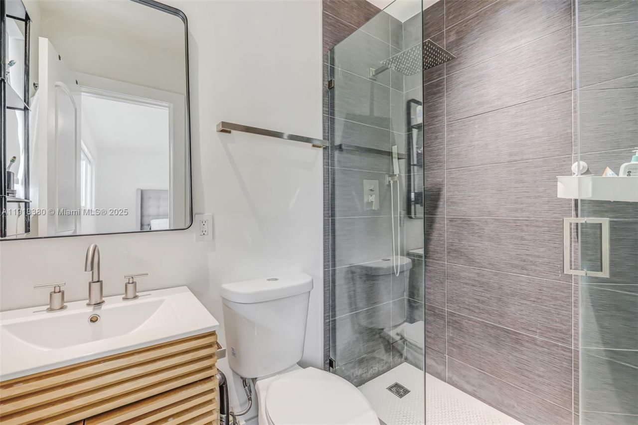 7901 SW 22nd St, Miami, FL 33155 Photo