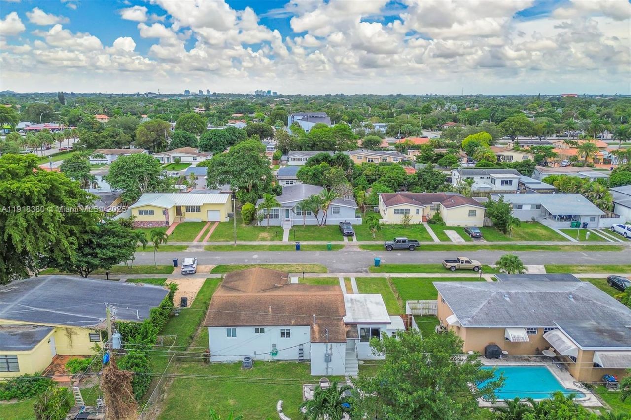 7901 SW 22nd St, Miami, FL 33155 Photo