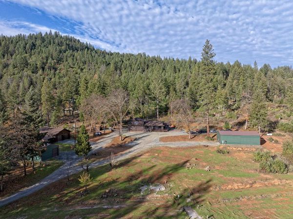 4866 Galice Road, Merlin, OR 97532