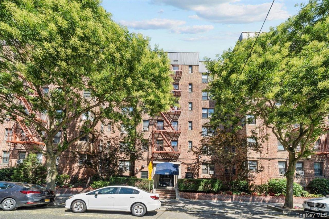 3260 Netherland Avenue, Unit 5A, Bronx, NY 10463 Main Photo