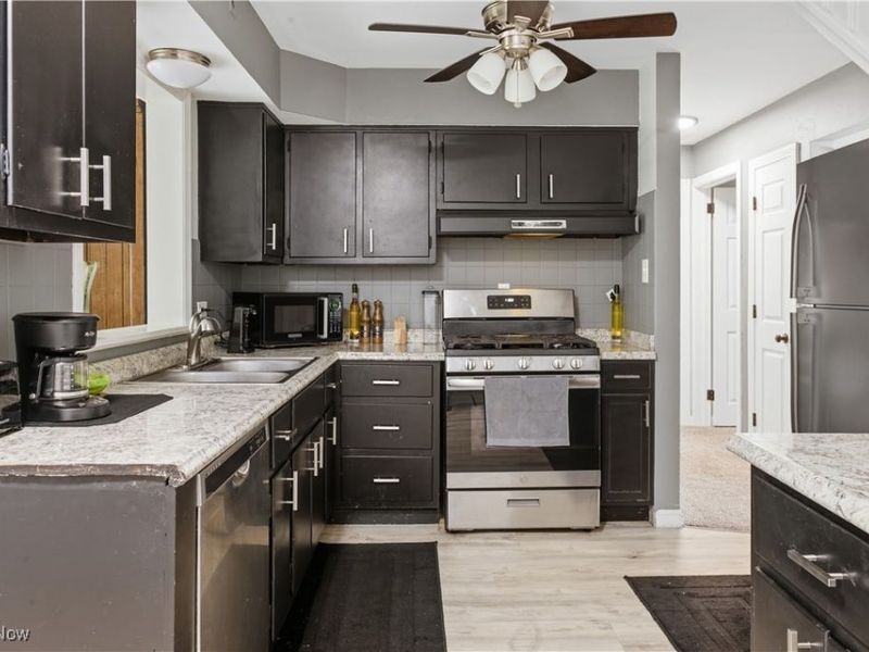 354 Ewing Road, Youngstown, OH 44512 Photo 13