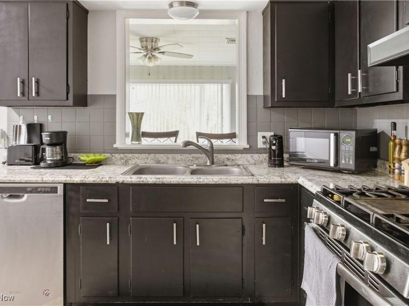 354 Ewing Road, Youngstown, OH 44512 Photo 16