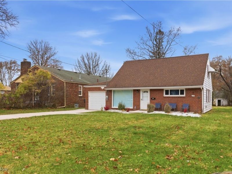 354 Ewing Road, Youngstown, OH 44512 Photo 3