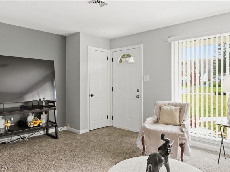 354 Ewing Road, Youngstown, OH 44512 Photo 4