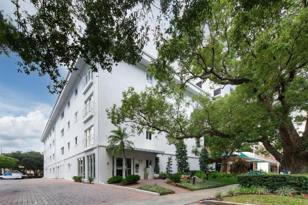 210 5th Avenue S, Unit 404, Saint Petersburg, FL 33701 Photo