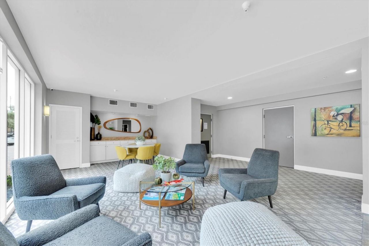 210 5th Avenue S, Unit 404, Saint Petersburg, FL 33701 Photo