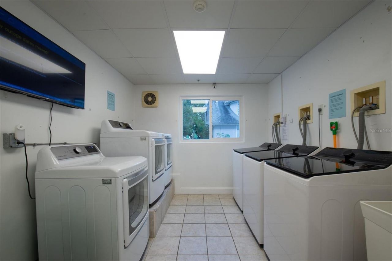 210 5th Avenue S, Unit 404, Saint Petersburg, FL 33701 Photo