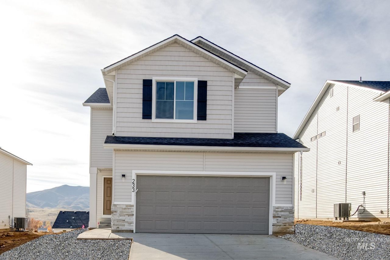 233 Caribou Ct, Horseshoe Bend, ID 83629 Main Photo