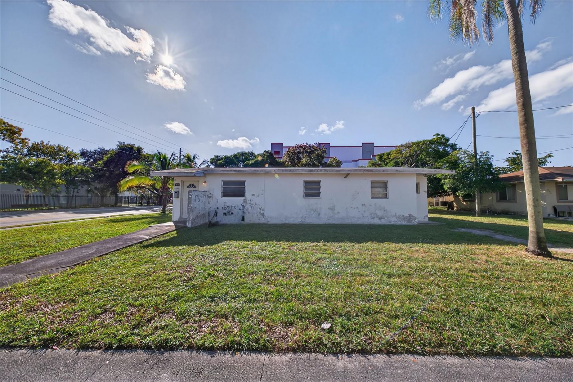 900 NW 2nd Street, Fort Lauderdale, FL 33311 Photo