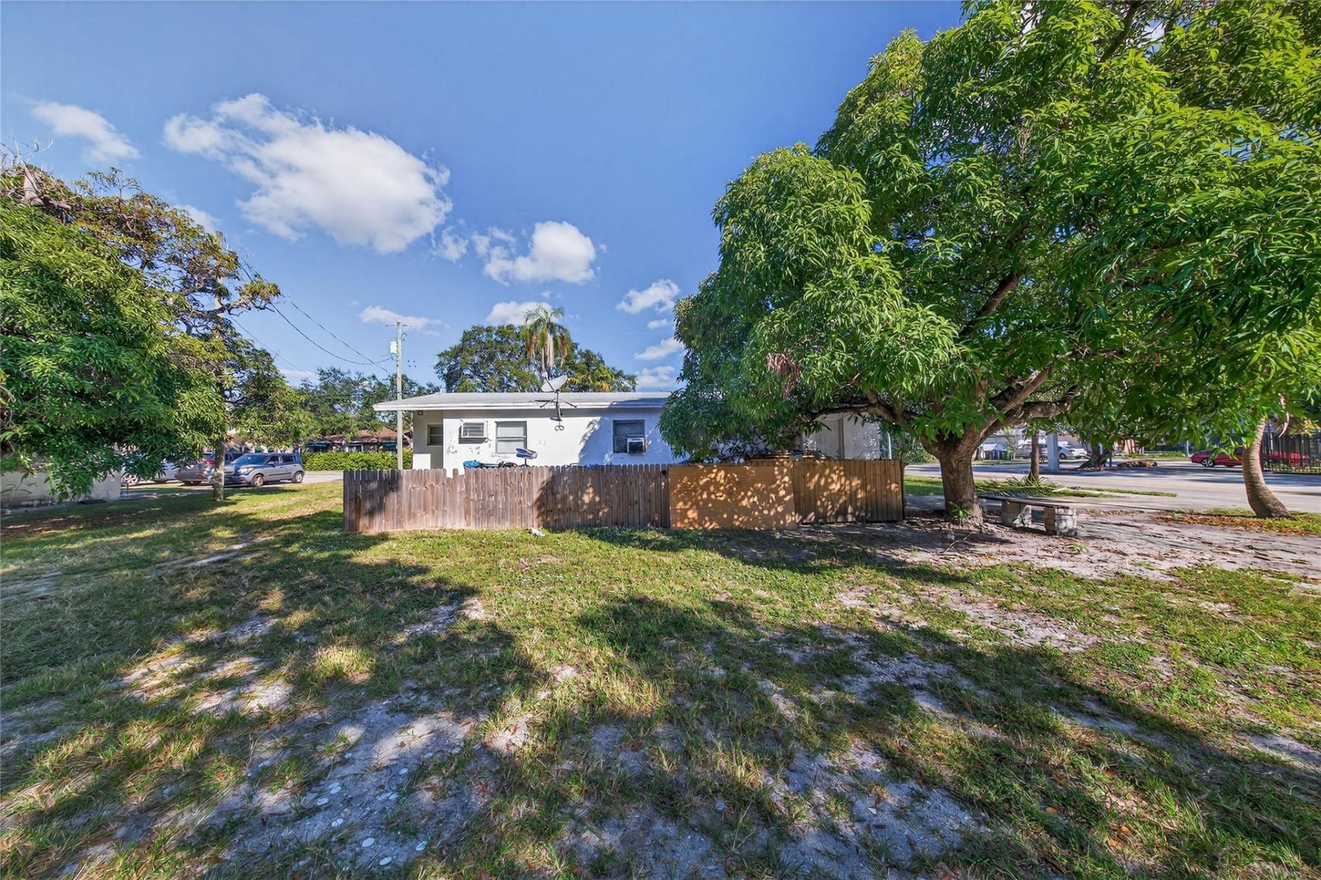 900 NW 2nd Street, Fort Lauderdale, FL 33311 Photo