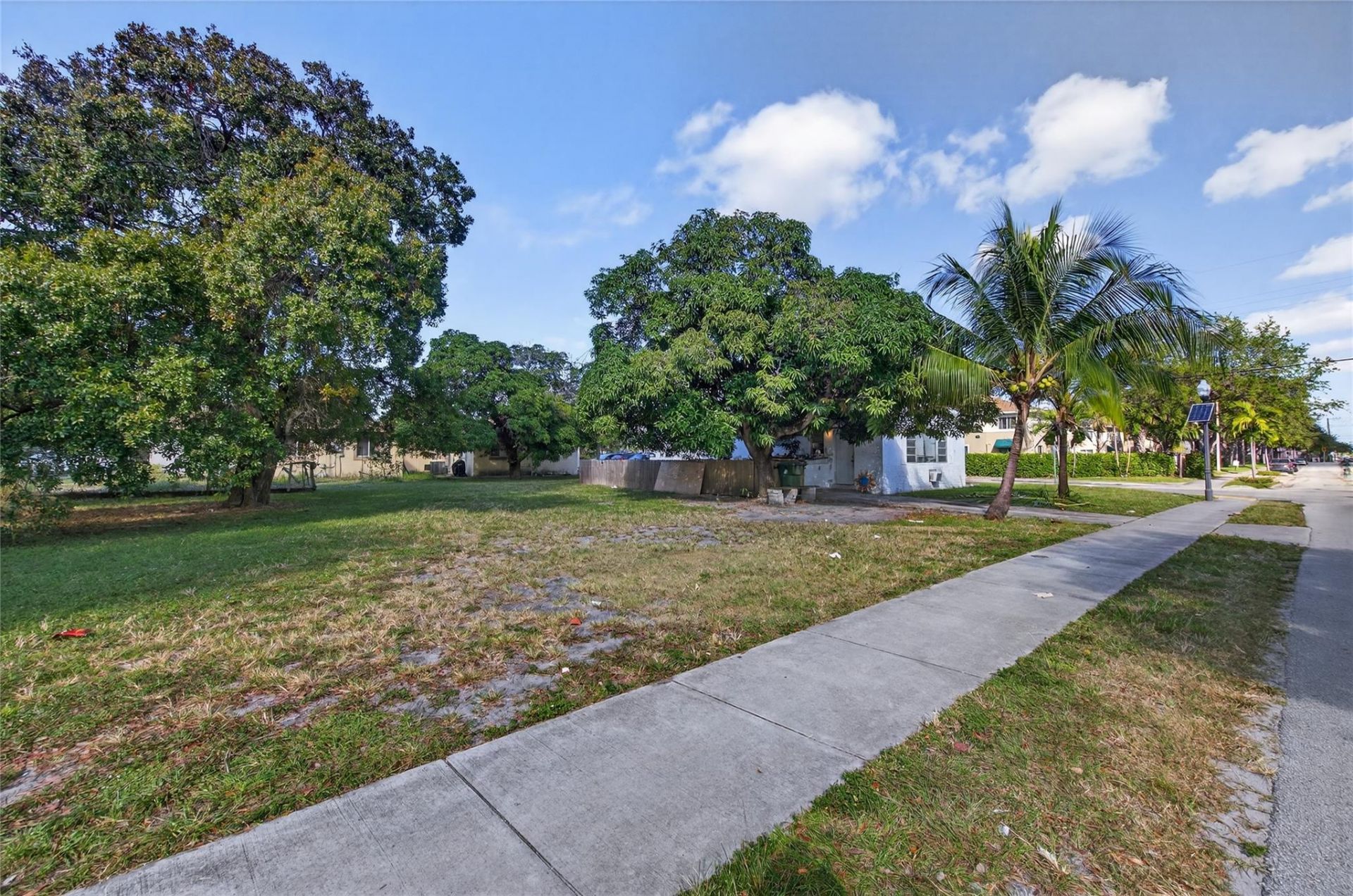 900 NW 2nd Street, Fort Lauderdale, FL 33311 Photo