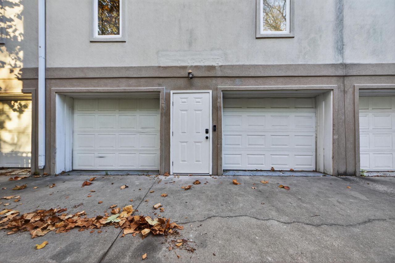 24 Strawberry Lane Photo 22