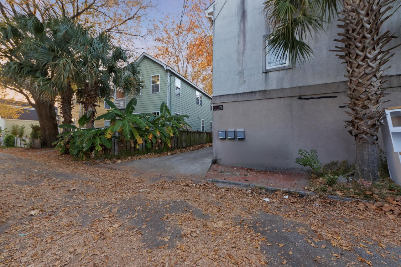 24 Strawberry Lane Photo 27